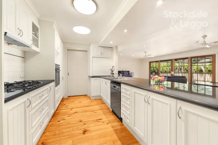 30 Hinkler Road, Glen Waverley VIC 3150