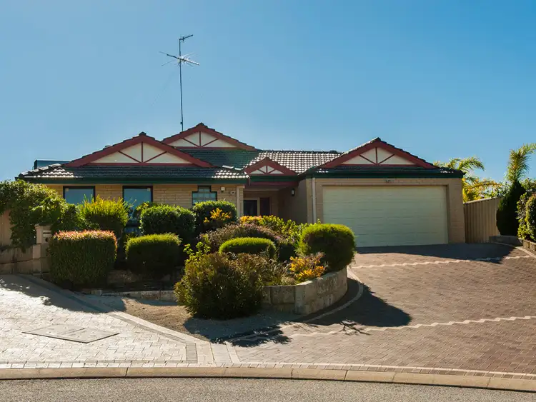 2 Wave Court, San Remo WA 6210