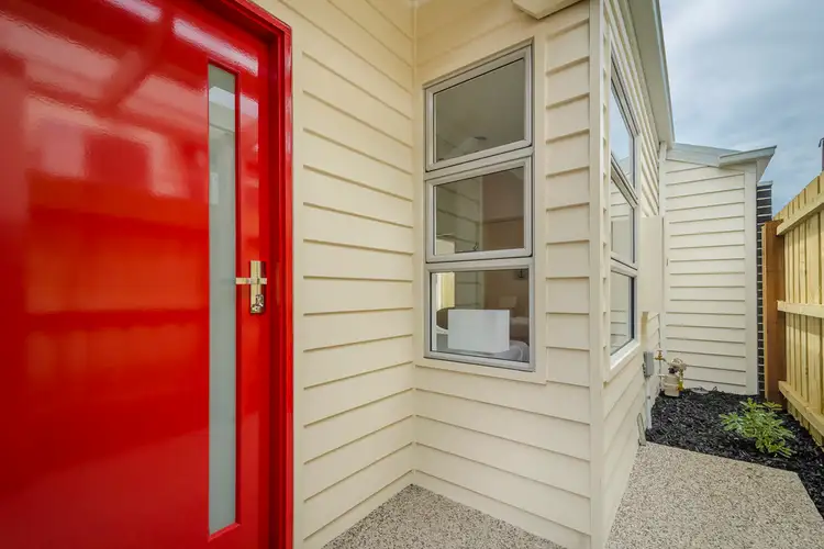 2/1 Adelaide Street, Footscray VIC 3011