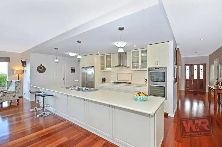 Sixth view of Homely house listing, 4 Elaray Way, Lange WA 6330