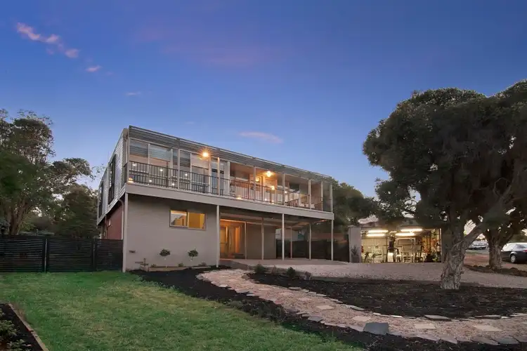 3 Moyna Drive, Spring Gully VIC 3550