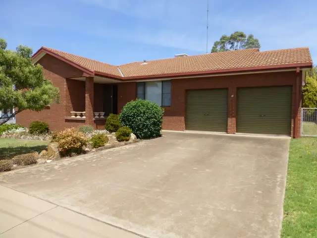 56 Coleman Road, Parkes NSW 2870