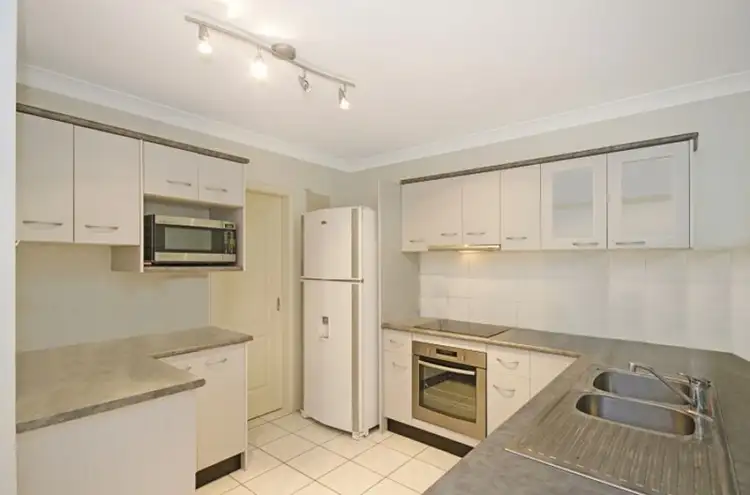 2/12 Hirst Street, Hermit Park QLD 4812