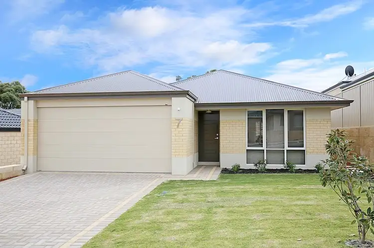 7 Kendale Way, Meadow Springs WA 6210