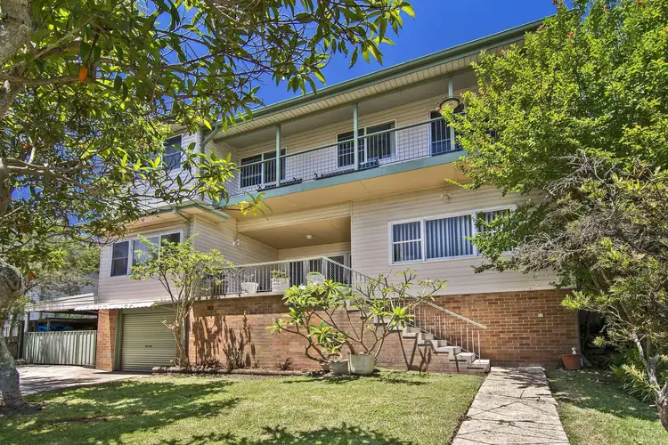 6 Alkoomie Avenue, Forestville NSW 2087