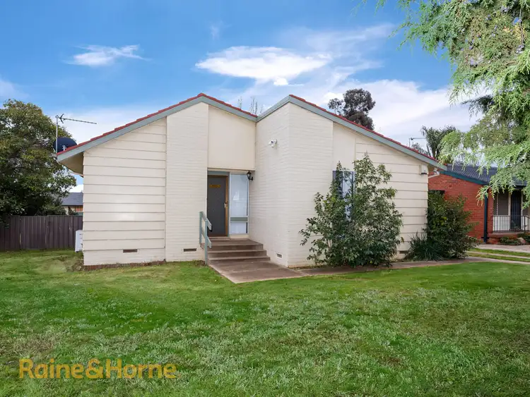 42 Callaghan St, Ashmont NSW 2650
