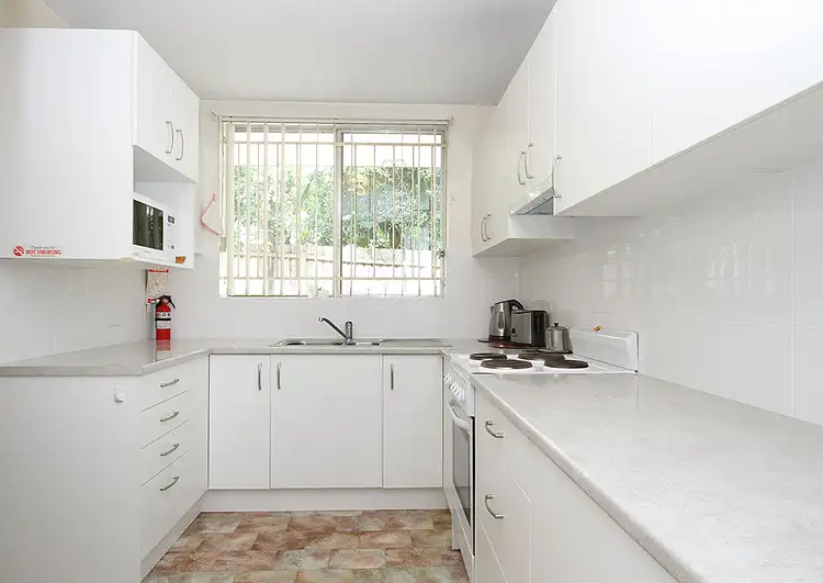 4/33 Dansie Street, Greenslopes QLD 4120