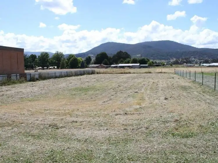 15 Langland Street, Tumbarumba NSW 2653