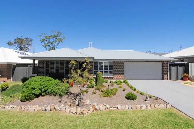 13 Trawler Street, Vincentia NSW 2540