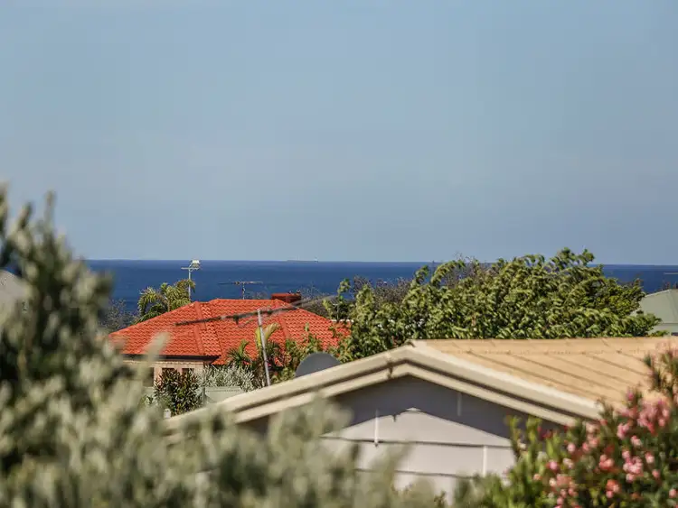 16 Second Avenue, Burns Beach WA 6028