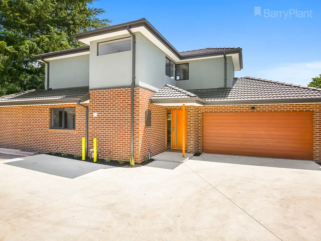 Main view of Homely townhouse listing, 2/35 Barclay Avenue, Croydon VIC 3136