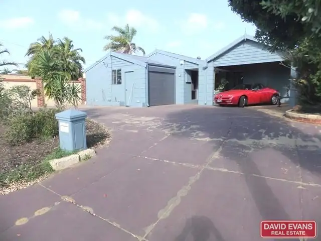 Main view of Homely house listing, 42 Redfin Crescent, Beldon WA 6027