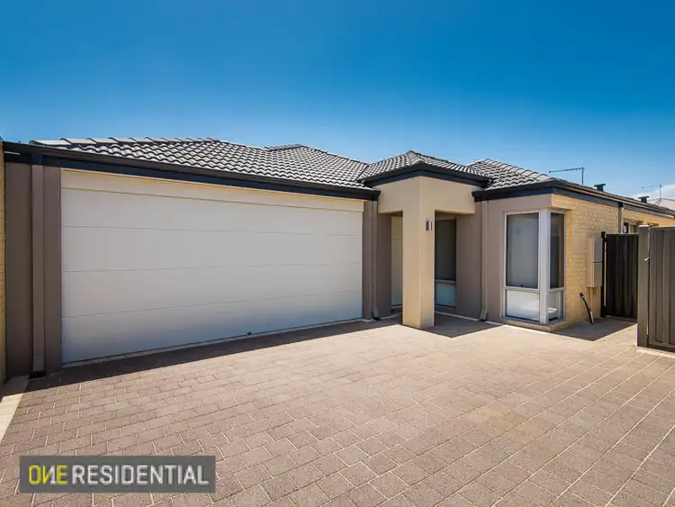 Second view of Homely house listing, 5 Beetzee Way, Champion Lakes WA 6111