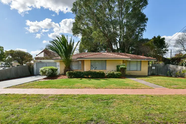 16 Sweeting Street, Guildford WA 6055