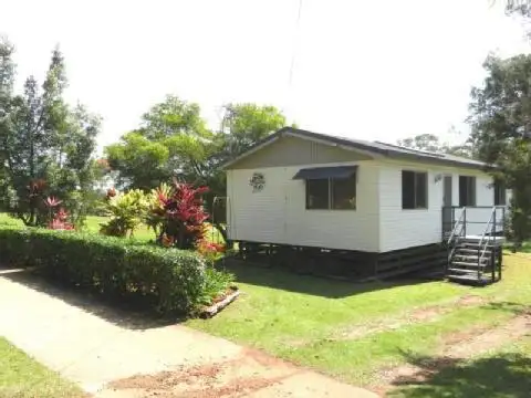 66 LUCAS dr, Lamb Island QLD 4184