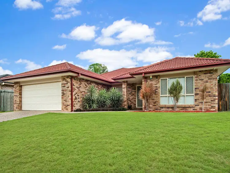 32 HOLLIDAY DRIVE, Edens Landing QLD 4207