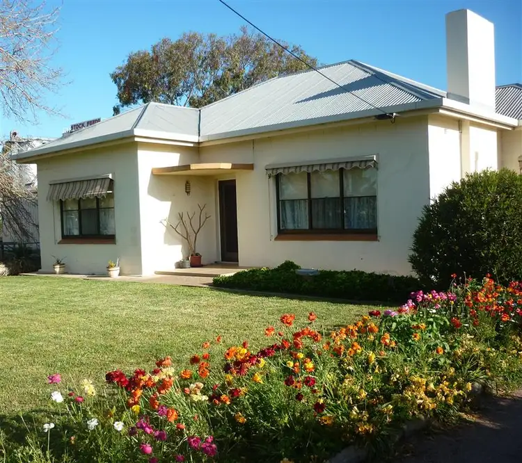 5 Meikle Street, Cummins SA 5631