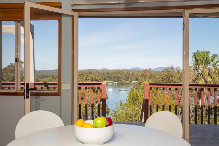 24 Wray Street, North Batemans Bay NSW 2536