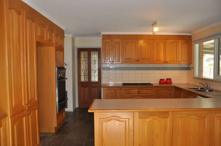 Fourth view of Homely house listing, 4 Dornie Mews, Endeavour Hills VIC 3802