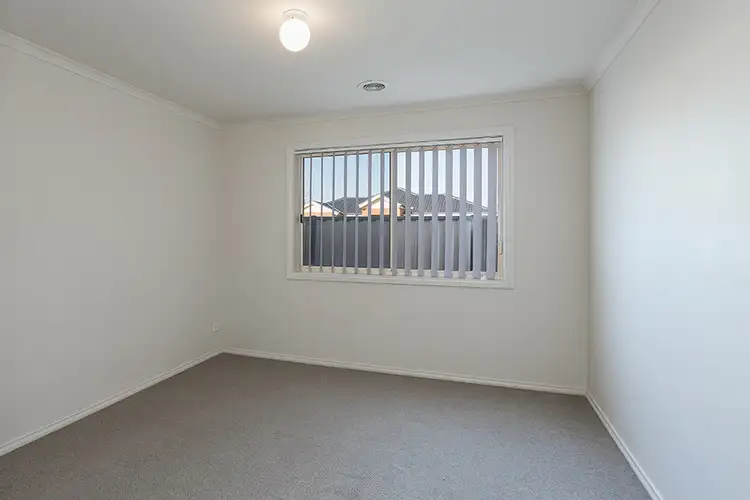Seventh view of Homely house listing, 8 Hollows Cct, Tarneit VIC 3029