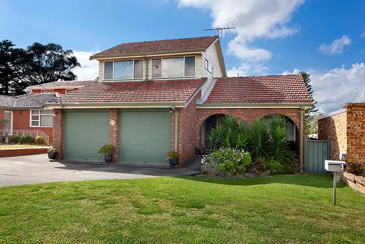 32 Poulter Avenue, Engadine NSW 2233