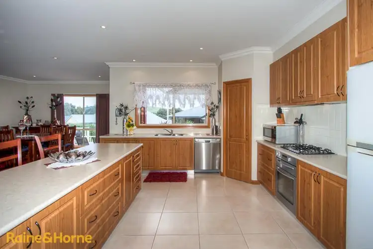 Fifth view of Homely house listing, 11 Starflower Way, Sunbury VIC 3429