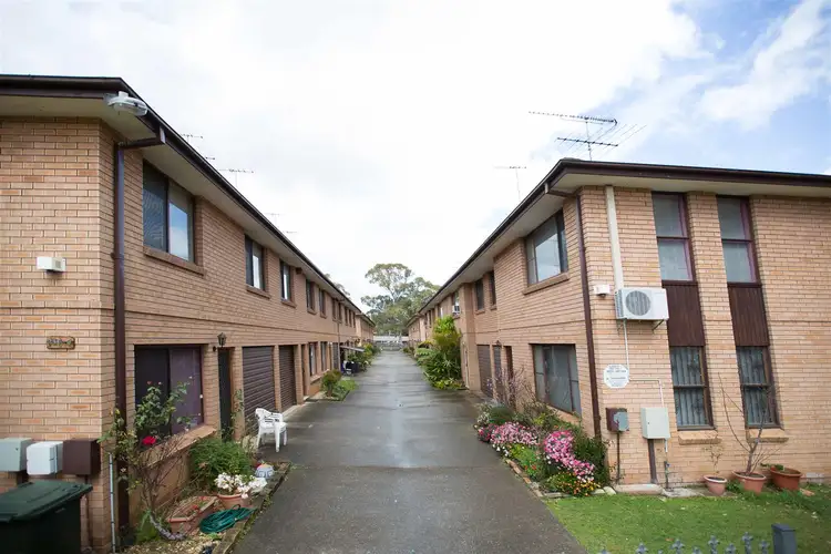 17/256 River Ave, Carramar NSW 2163
