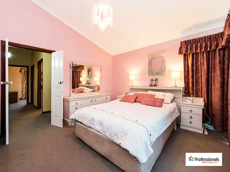 Sixth view of Homely house listing, 1 Odell Court, Carine WA 6020