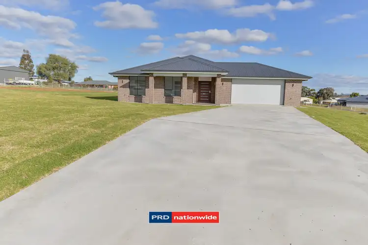 Sixth view of Homely house listing, 2 Carrai Close, Tamworth NSW 2340