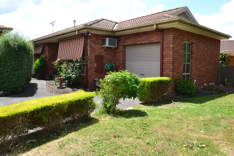 1/6 Hawker Gardens, Berwick VIC 3806