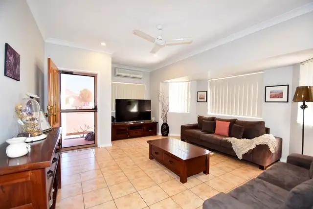 1/9 CLOUGH PLACE, Mount Johns NT 874