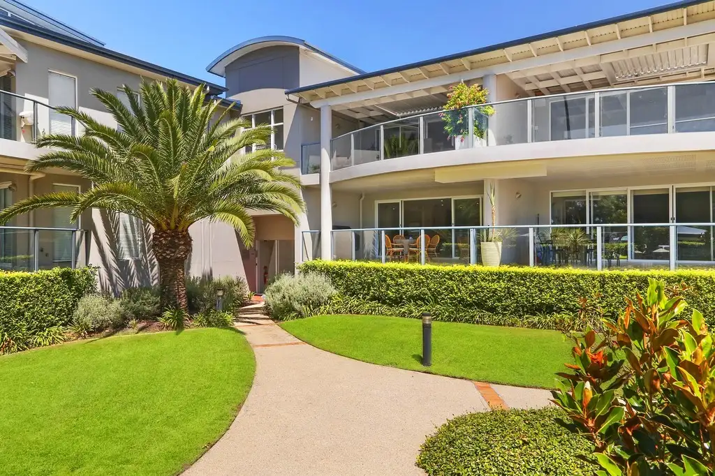 Main view of Homely unit listing, 2/184-190 Terrigal Drive, Terrigal NSW 2260