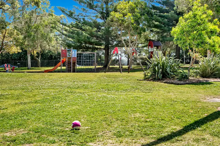 Sixth view of Homely apartment listing, 4/8 Warners Avenue, North Bondi NSW 2026