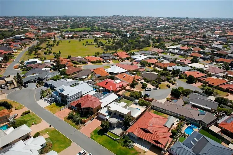 Fifth view of Homely house listing, 8 Node Ct, Mullaloo WA 6027