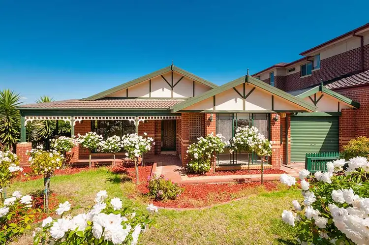 6 Green Close, Roxburgh Park VIC 3064