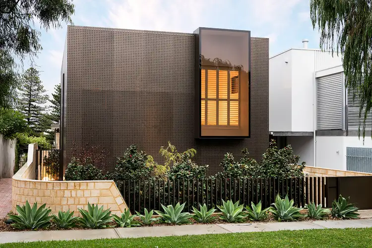 17a Chamberlain Street, Cottesloe WA 6011