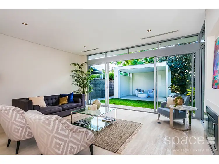 21B Mengler Avenue, Claremont WA 6010