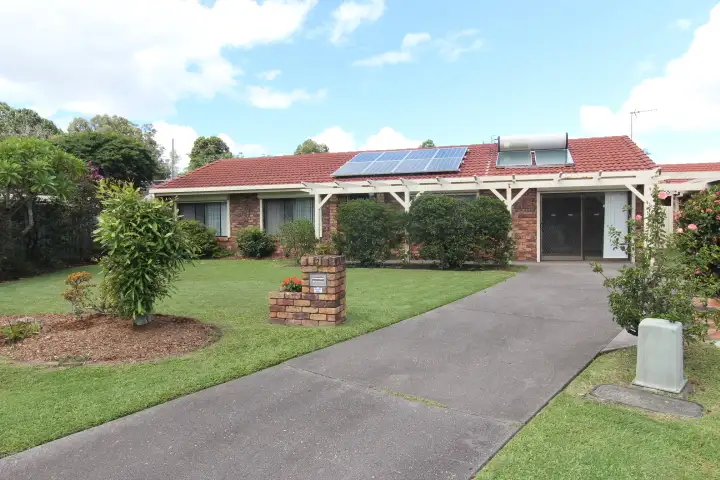 2 Canterbury Chase, Ashmore QLD 4214