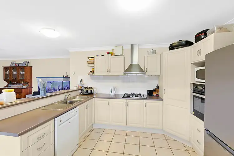 9 Quarterhorse Parade, Wadalba NSW 2259
