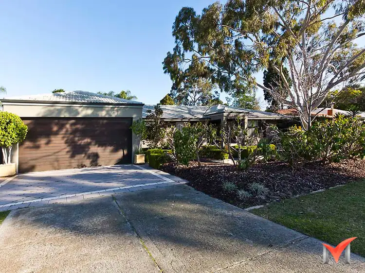 10 Rosalind Court, Rossmoyne WA 6148