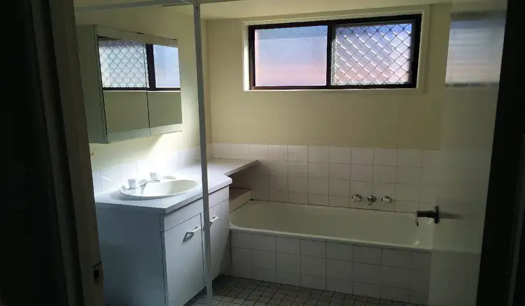 Sixth view of Homely house listing, 2 Lemonwood Court, Kallangur QLD 4503