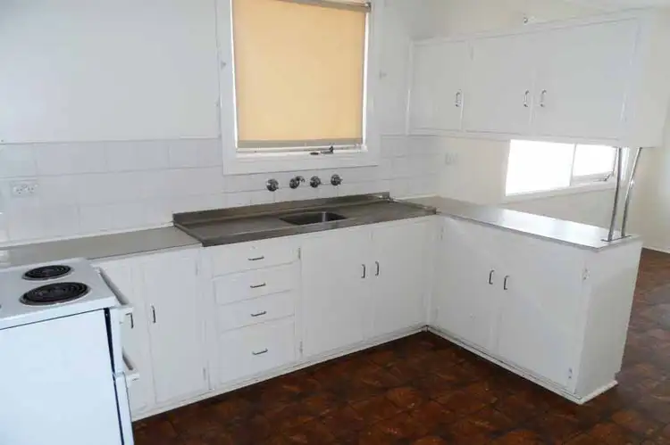 Second view of Homely house listing, 5 Tipper Street, Berri SA 5343