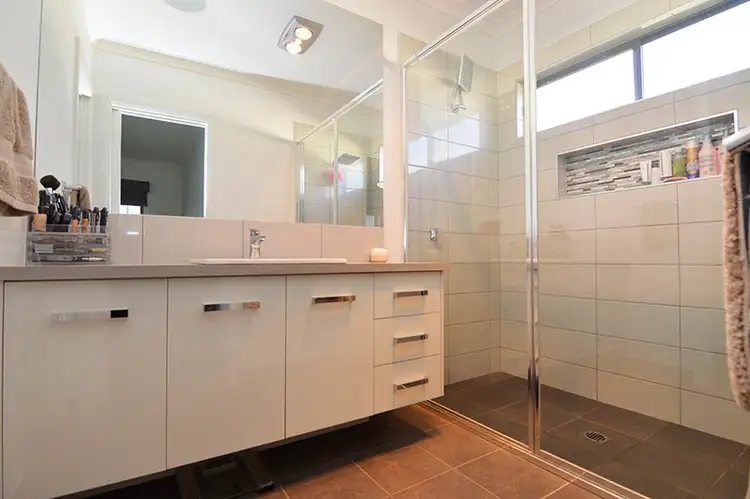 Fifth view of Homely house listing, 25 Ontario Park Drive, Mildura VIC 3500