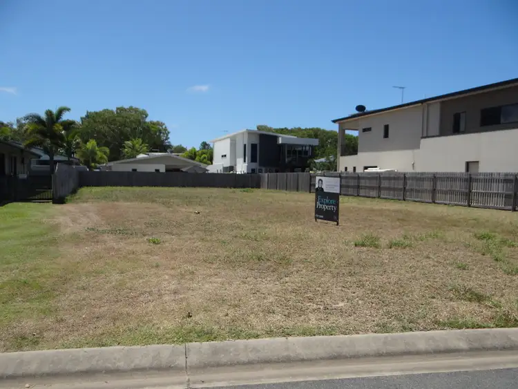 13 Turtle Place, Blacks Beach QLD 4740