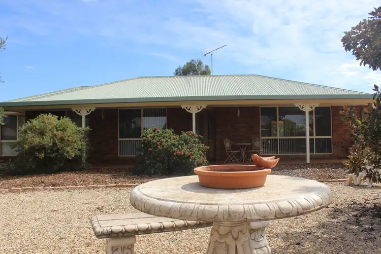 135 Britannia Street, Temora NSW 2666