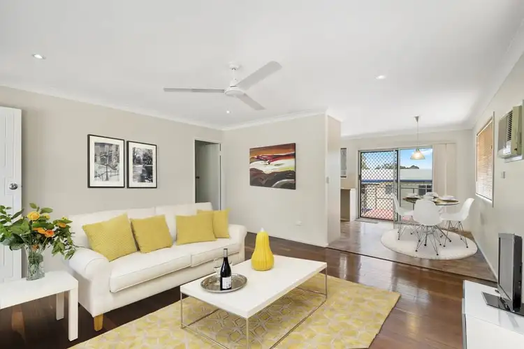 275 MacDonnell Road, Clontarf QLD 4019
