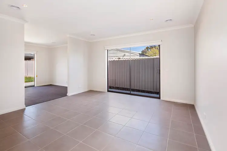 Sixth view of Homely townhouse listing, 6/9 Horwood Drive, Mount Clear VIC 3350