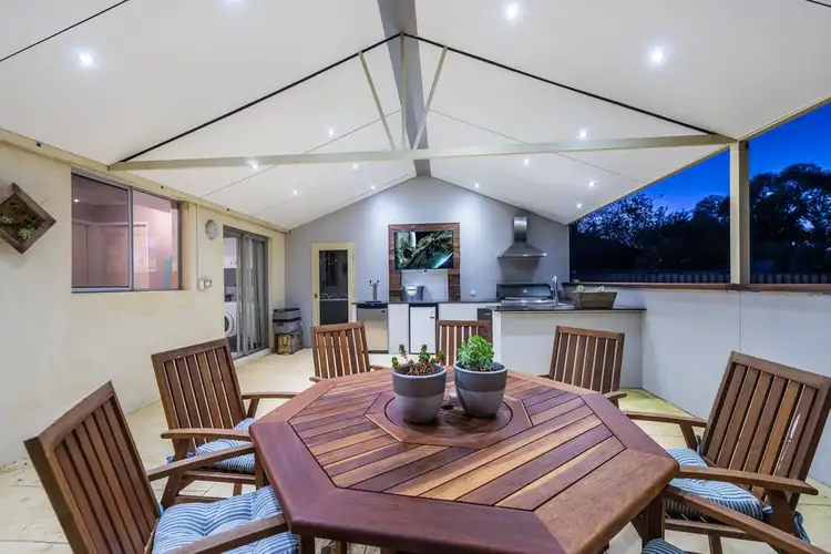 2A Vigna Place, Ferndale WA 6148