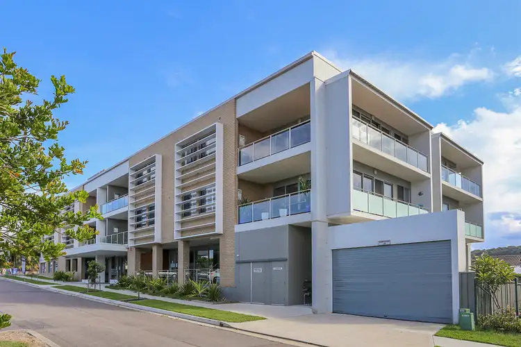 Main view of Homely apartment listing, 10/60 Caves Beach Road, Caves Beach NSW 2281