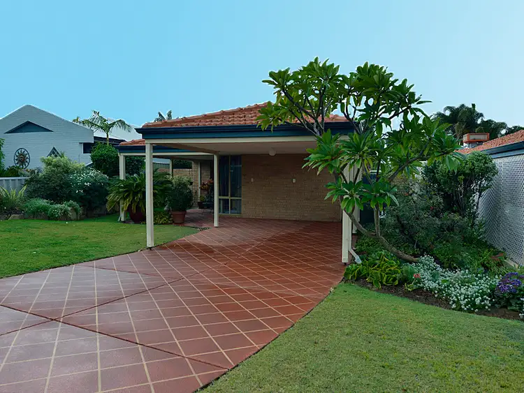 2 Solus Cove, Woodvale WA 6026